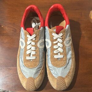 Cool Loewe sneaker 👟